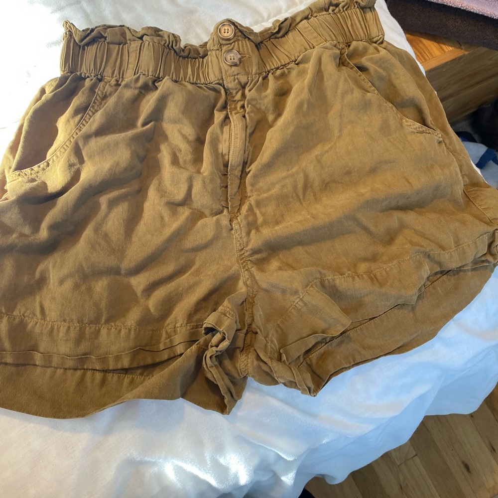 Lou and Grey PaperBag Waist Shorts